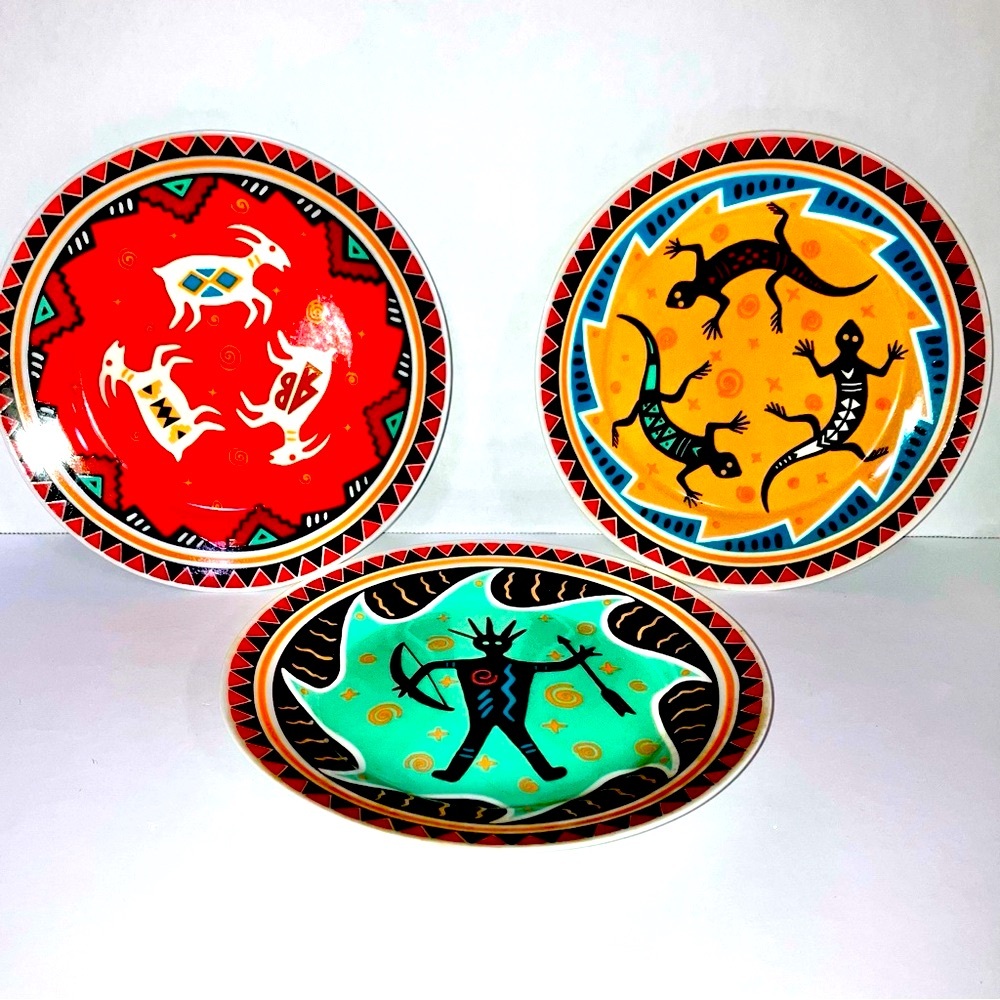 VTG SOUTHWESTERN PLATES Hunter,  Lizards & Goats Petroglyphs Drawings Style